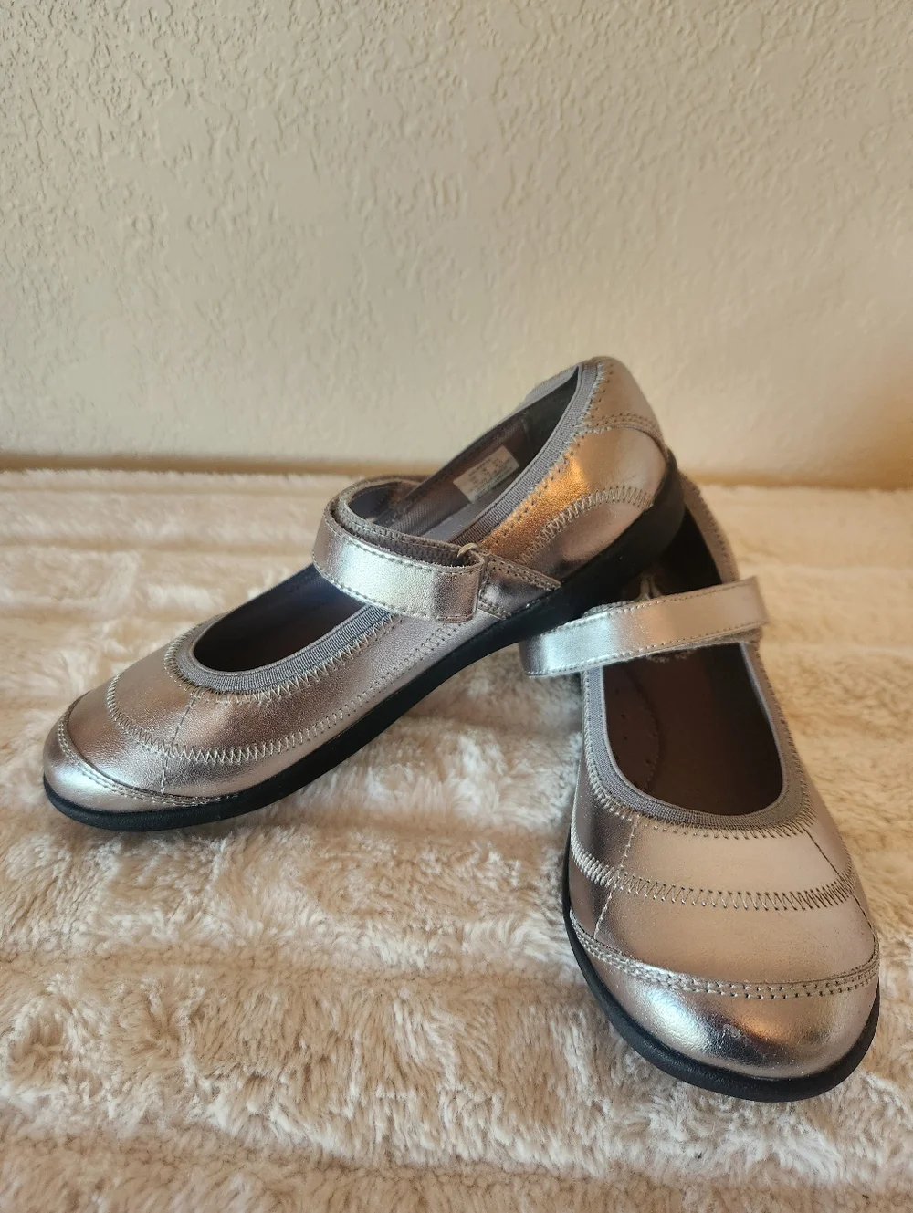 Hush Puppies Reese Mary Jane (Child/Big Kid) Pewter/Metallic Silver